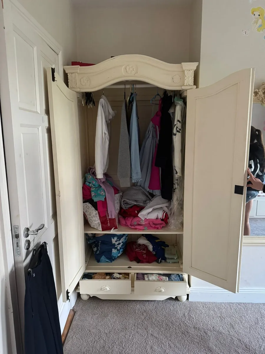Wardrobe - Image 2
