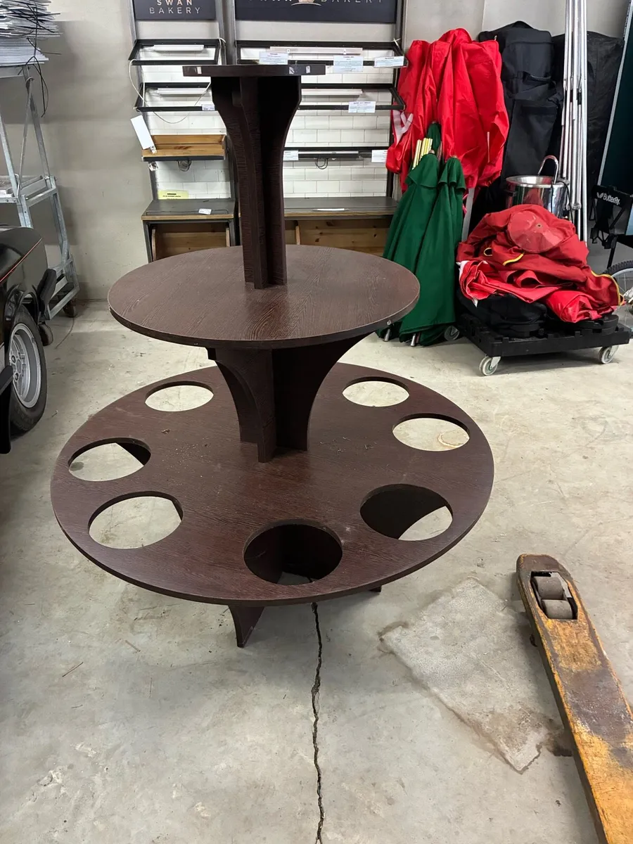 Shop displays - Image 2