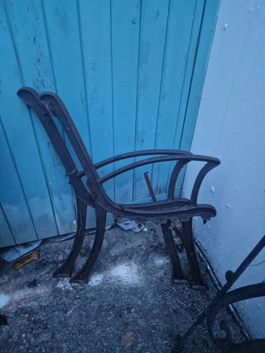 Cast iron Bench