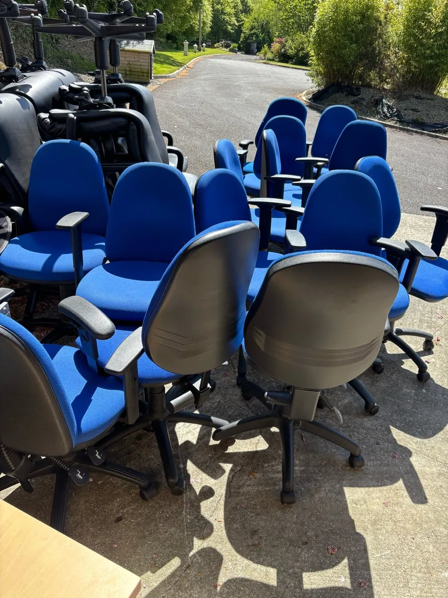 Manager office chair sale - Image 3