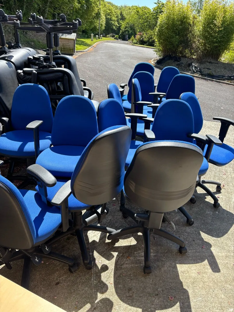 Manager office chair sale - Image 4