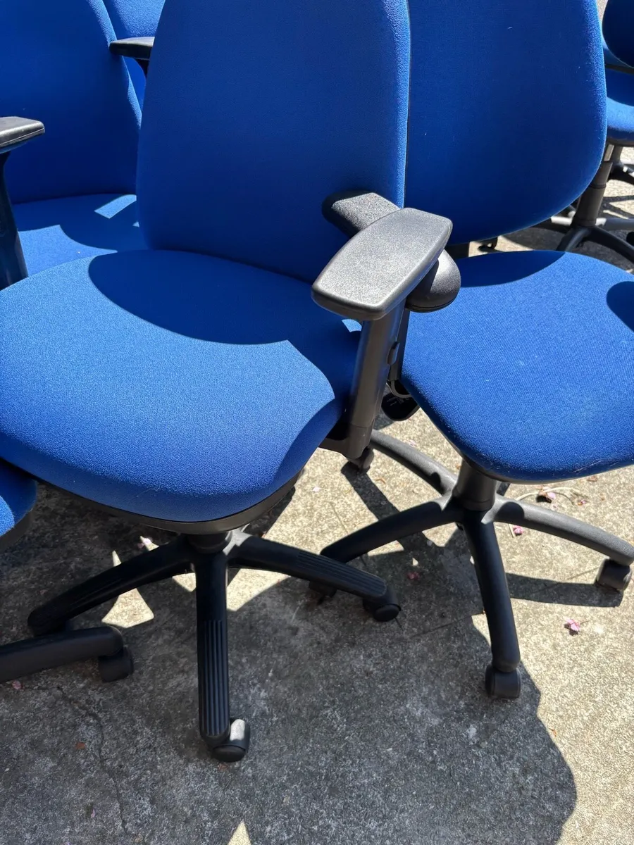 Manager office chair sale - Image 1