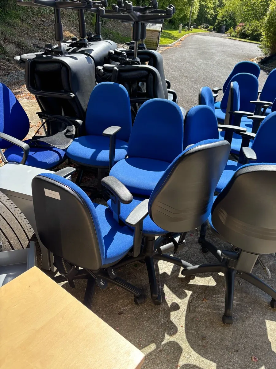 Manager office chair sale - Image 2