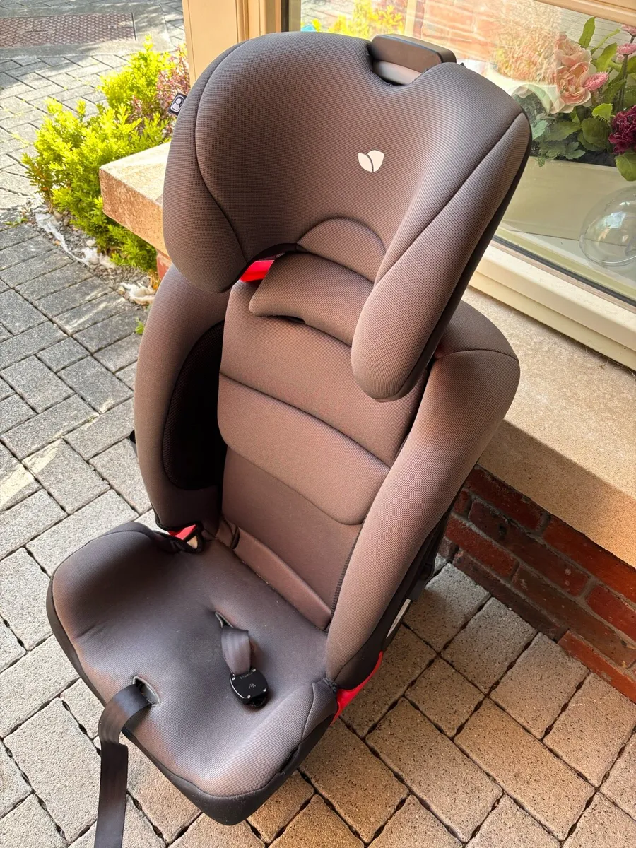 Joie car seat 15-36 kg with isofix attachment - Image 1