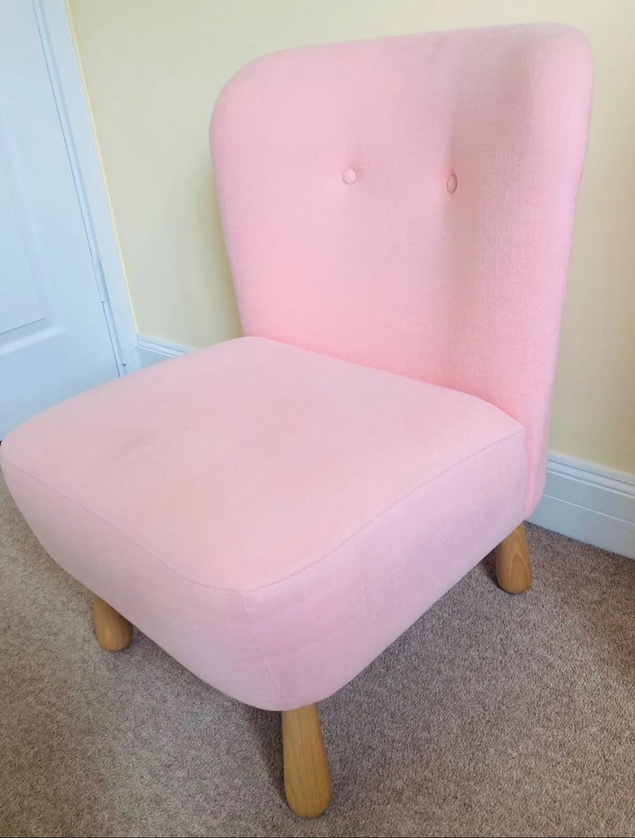 Girls pink arm chair - Image 1