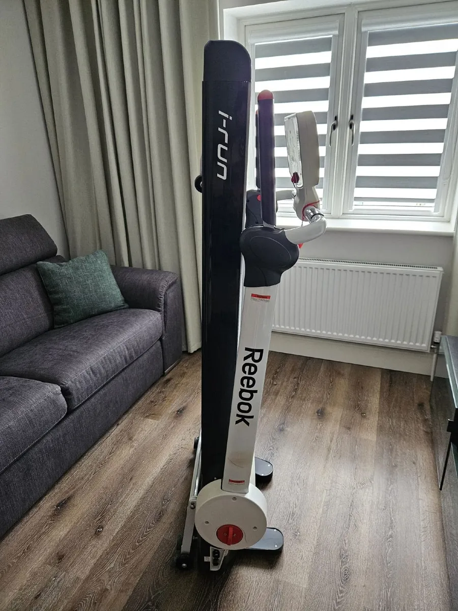 Reebok treadmill - very good condition - Image 4