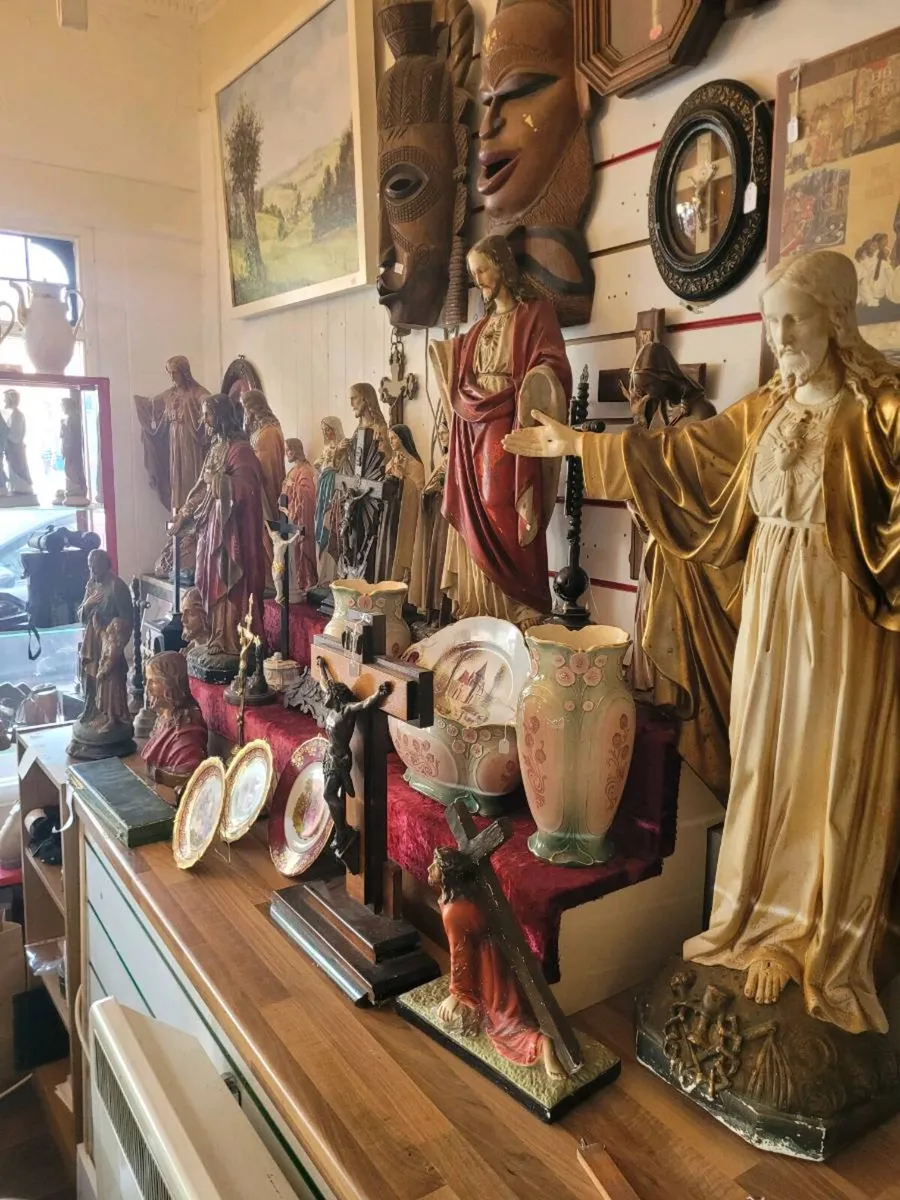 Holly statues. Price from 15-100 eu. - Image 1