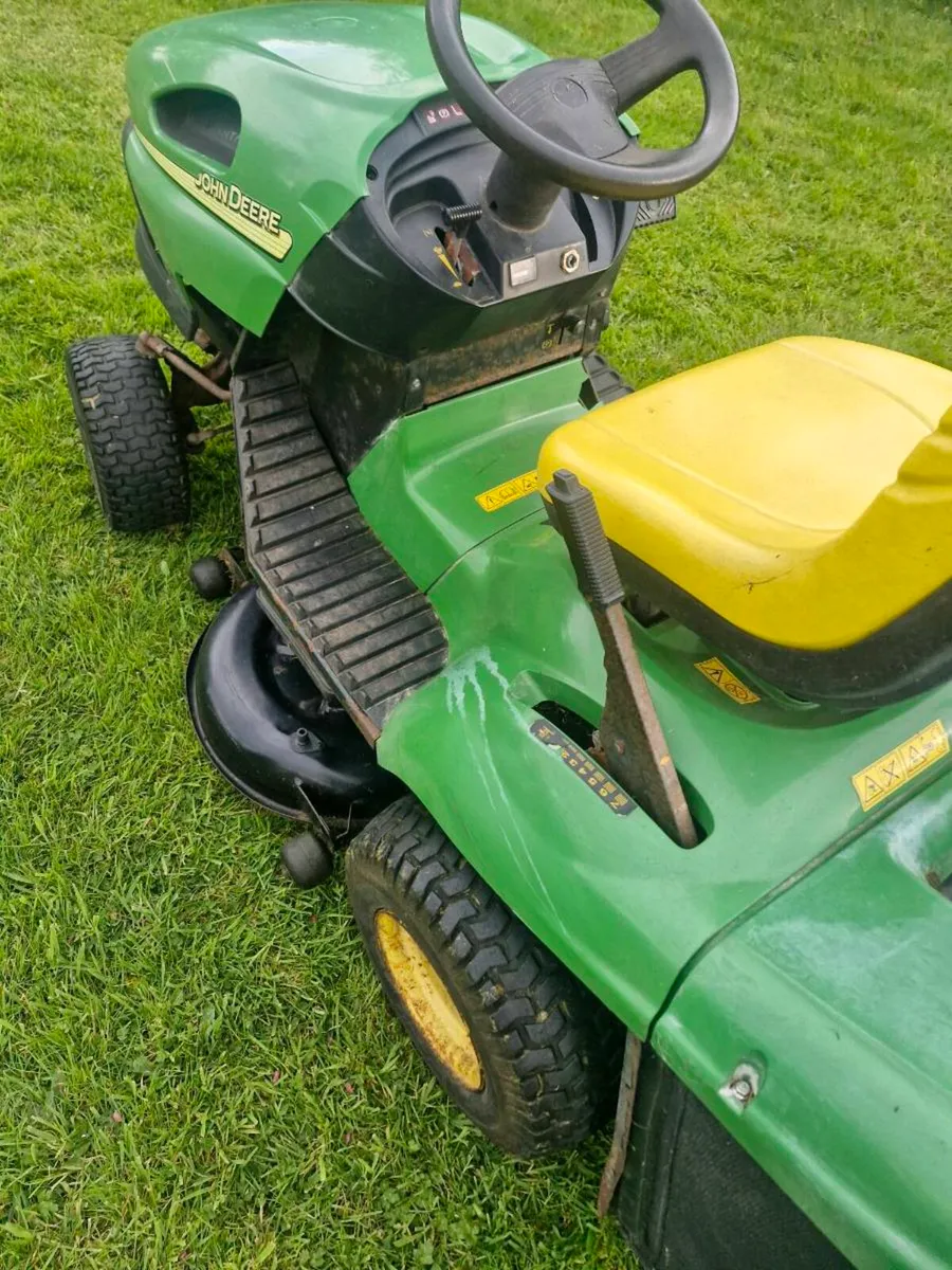 John Deere Lr175  ride on mower Delivery available - Image 2