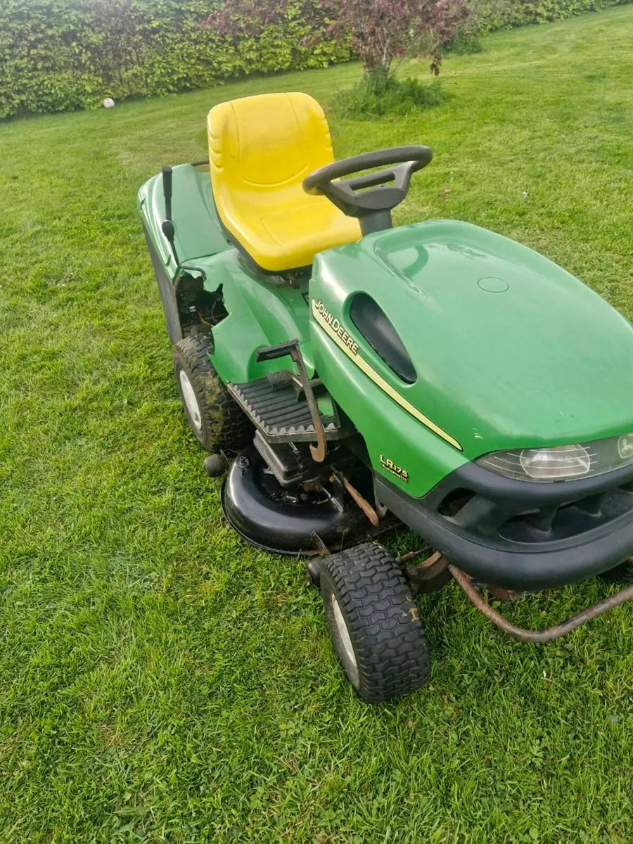 John Deere Lr175  ride on mower Delivery available - Image 4