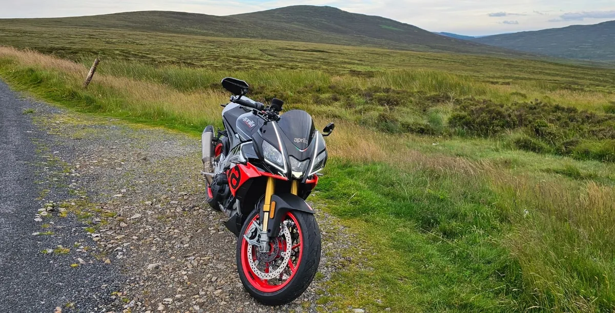 Aprilia Tuono v4 1100 Factory - Image 4