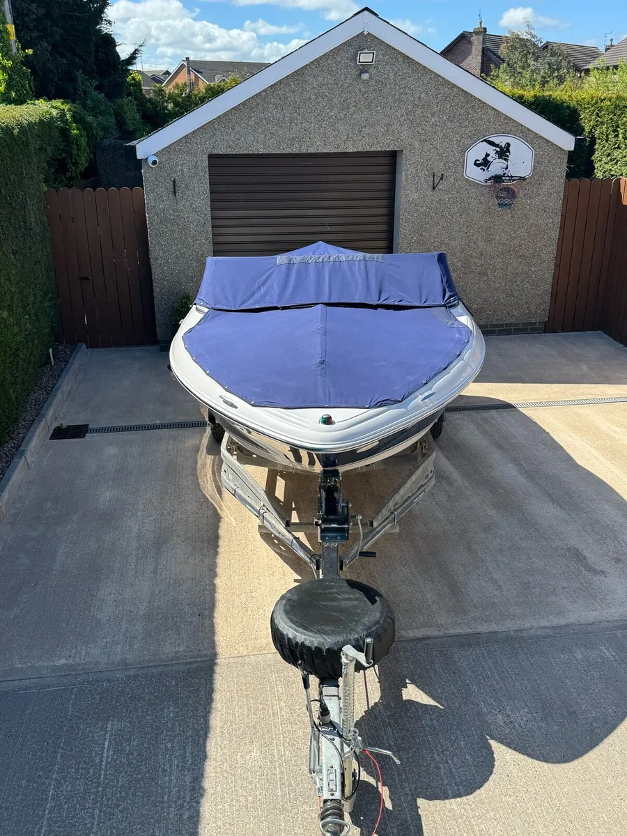 Four Winns Horizon 180LE Bow Rider - Image 2