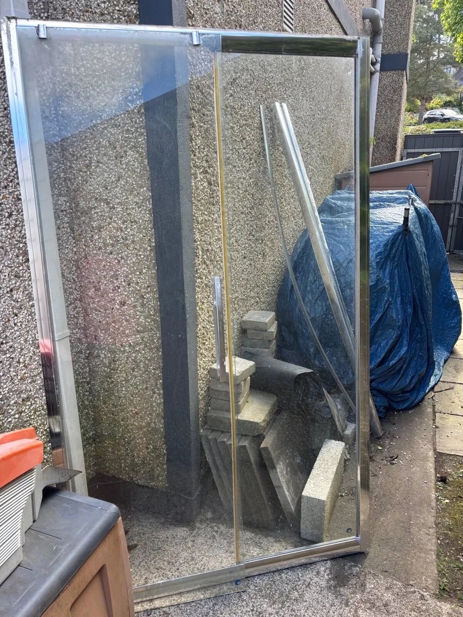 Shower door - Image 1