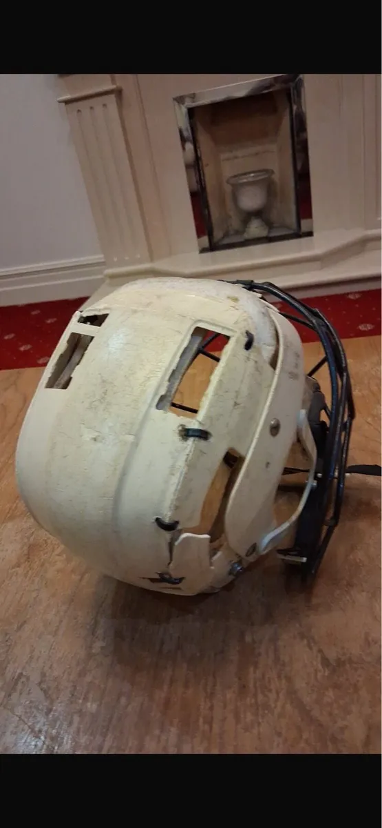Oldstyle white junior cooper helmet - Image 2