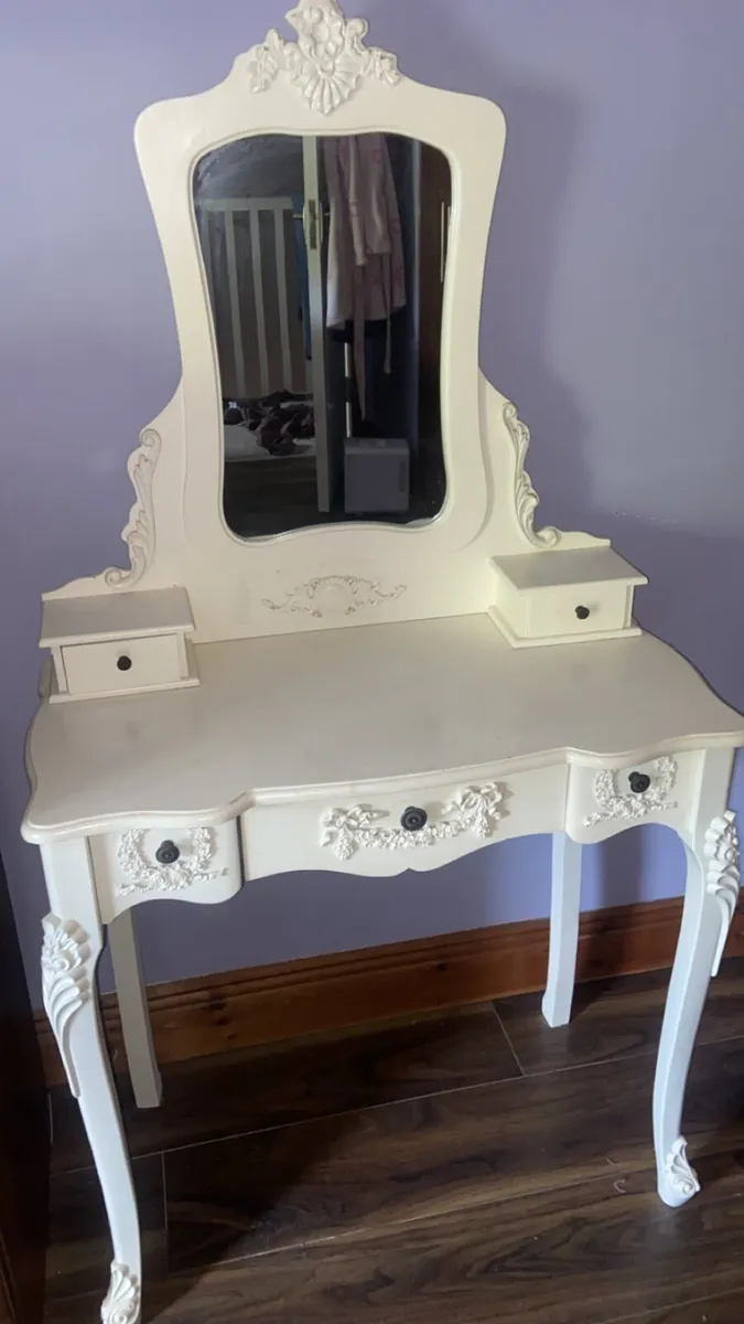 Vanity - Image 1