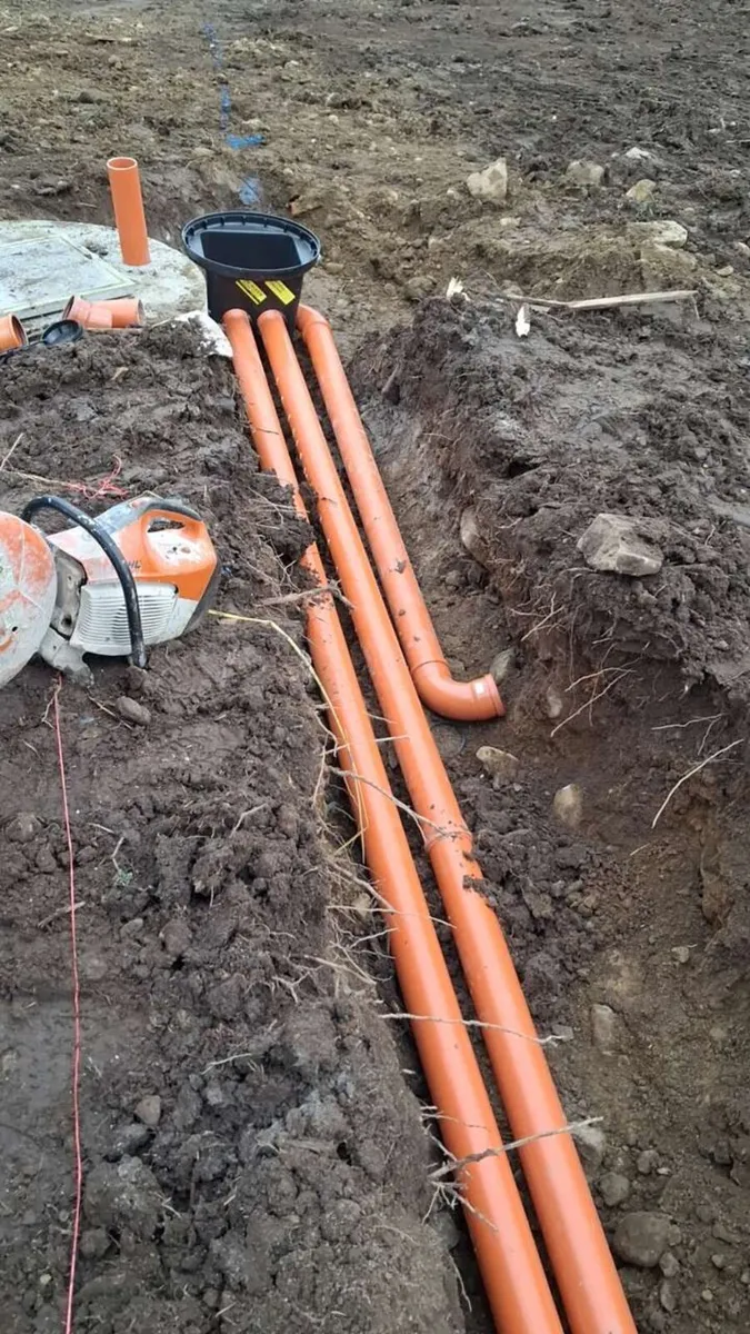 Groundworks septic tanks percolation area concreti - Image 1