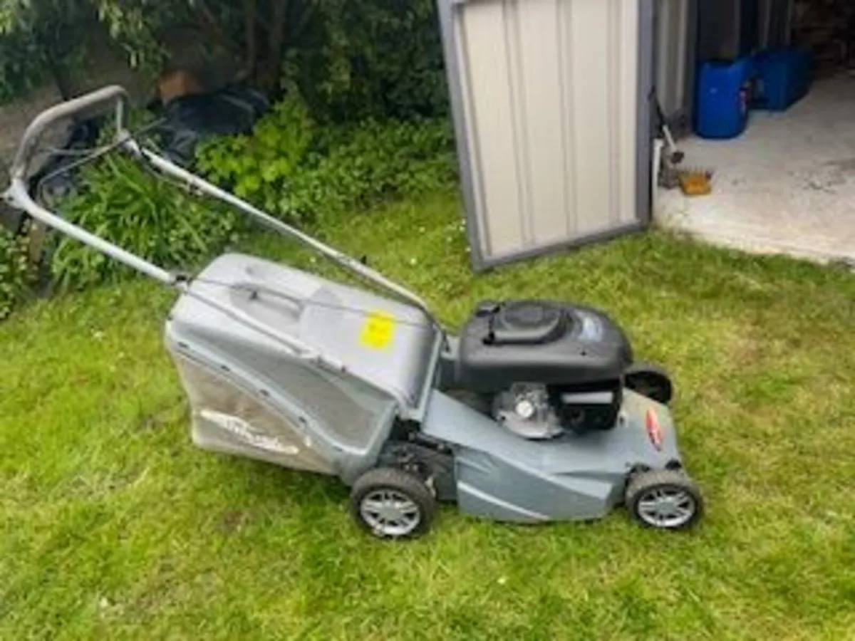 Lawnmowers Castlegarden and Masport - Image 3