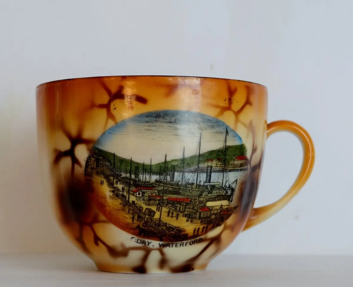 Antique decorative  souvenir shaving  cup. - Image 1
