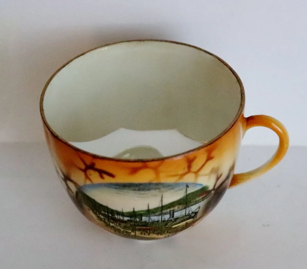Antique decorative  souvenir shaving  cup. - Image 2