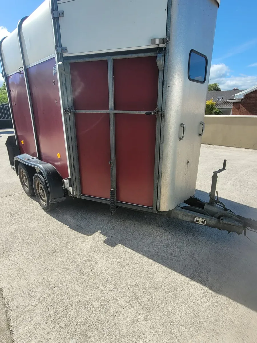 Ifor Williams 505 horse box full divider - Image 3