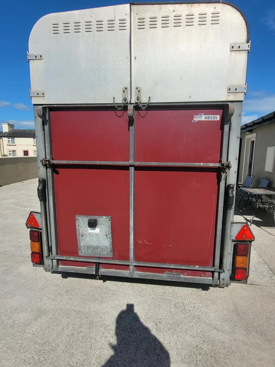 Ifor Williams 505 horse box full divider - Image 4