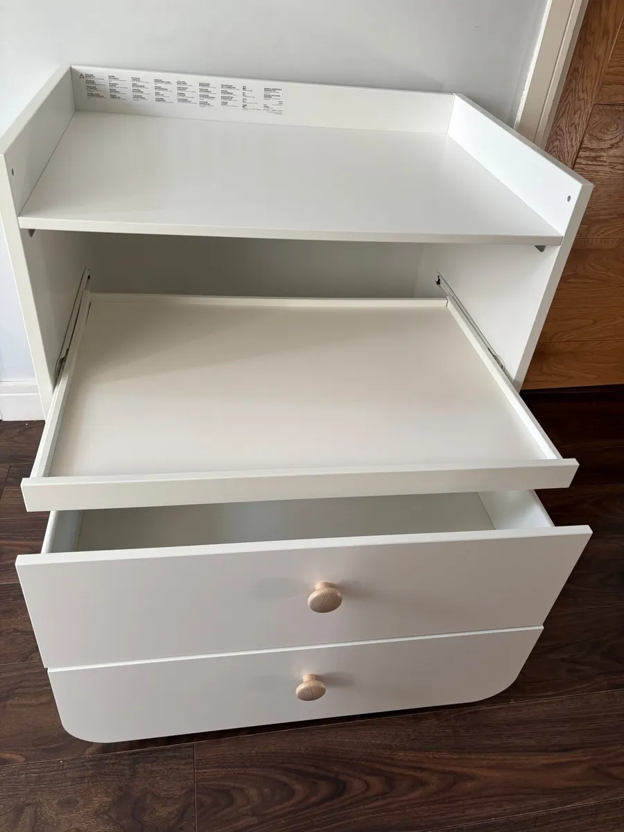 IKEA MYLLRA Changing Table – Excellent Condition - Image 4