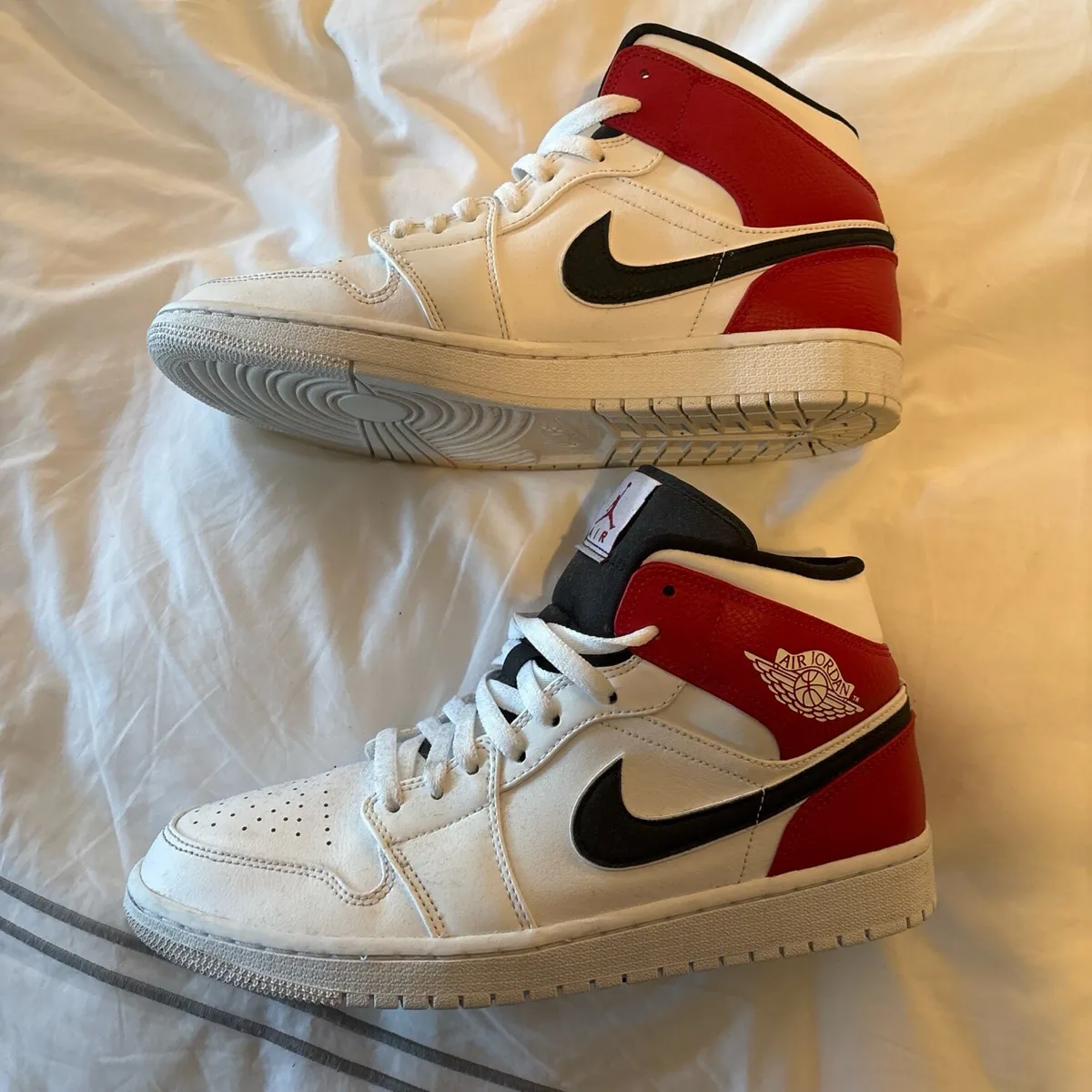 Air Jordan 1 mid - Image 2