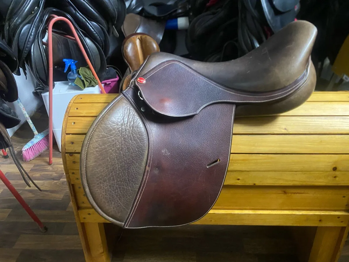 Knights 17-17.5 wide adjustable Leather saddle - Image 1