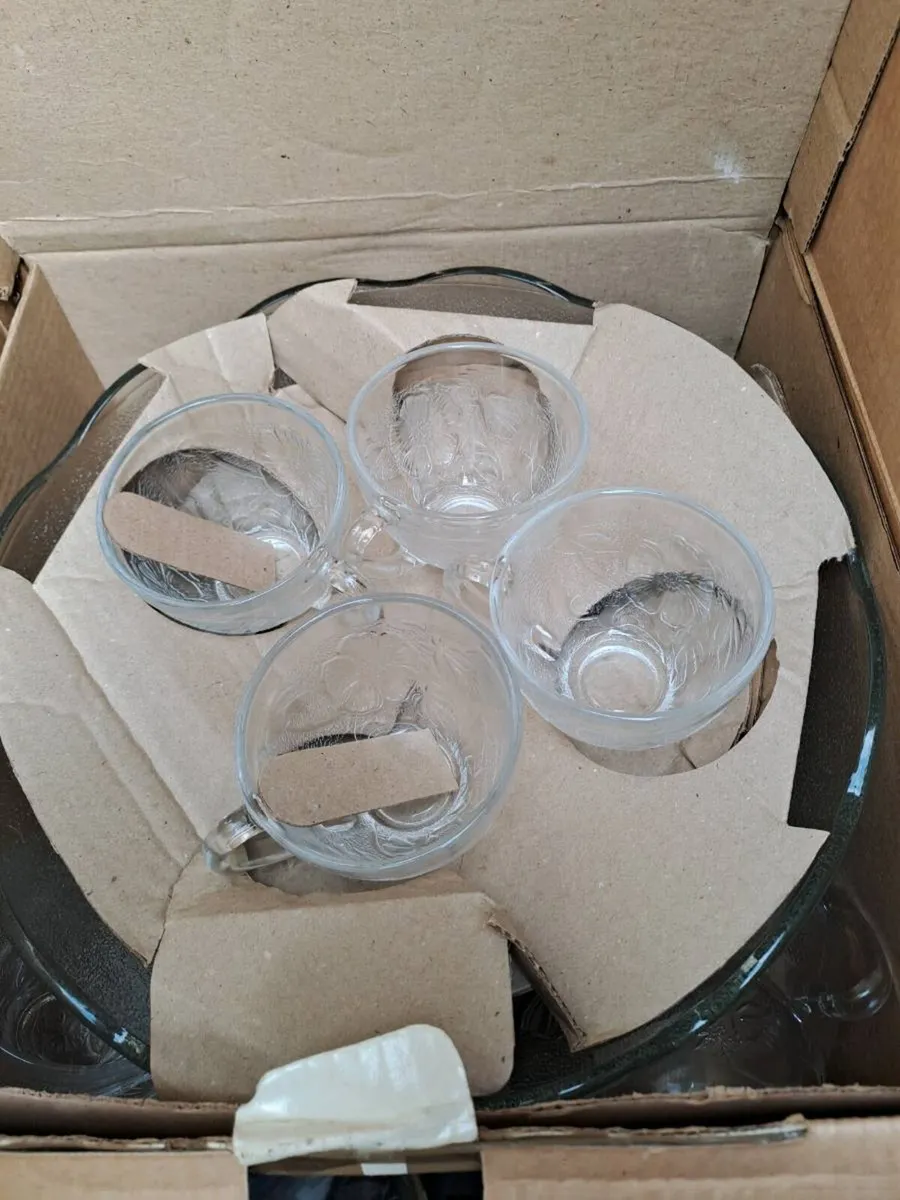 Vintage 27 Piece Glass Punch Bowl Set Boxed - Image 4