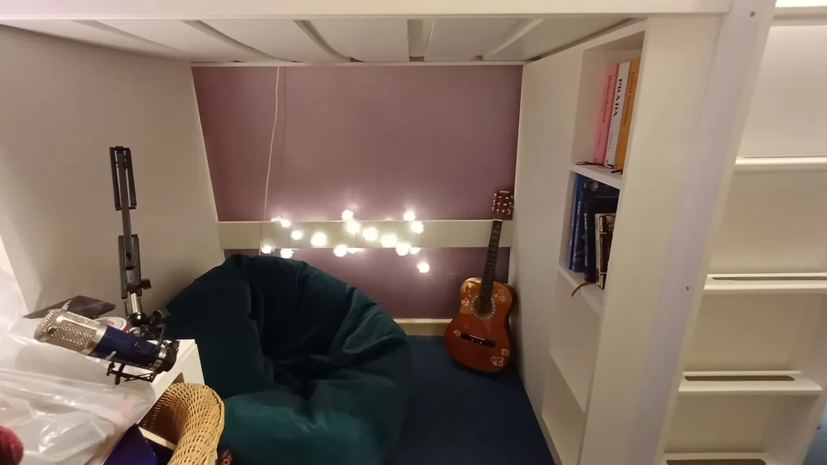Loft bed with integrated wardrobe, shelves & drawe - Image 4