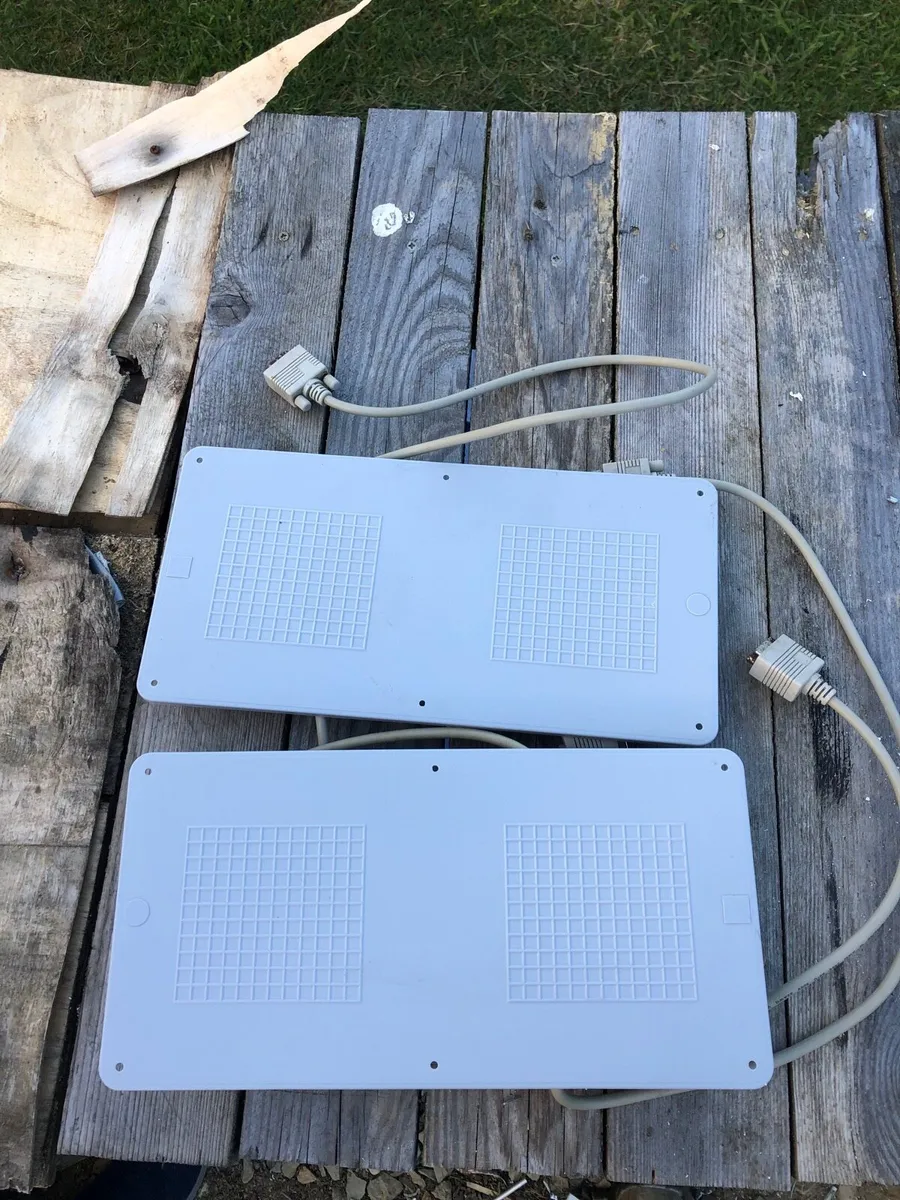 2 unikon ets pads - Image 1