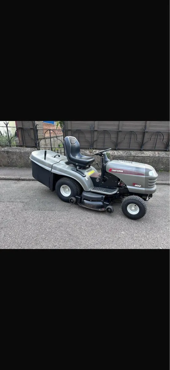 Ride on lawnmower - Image 2
