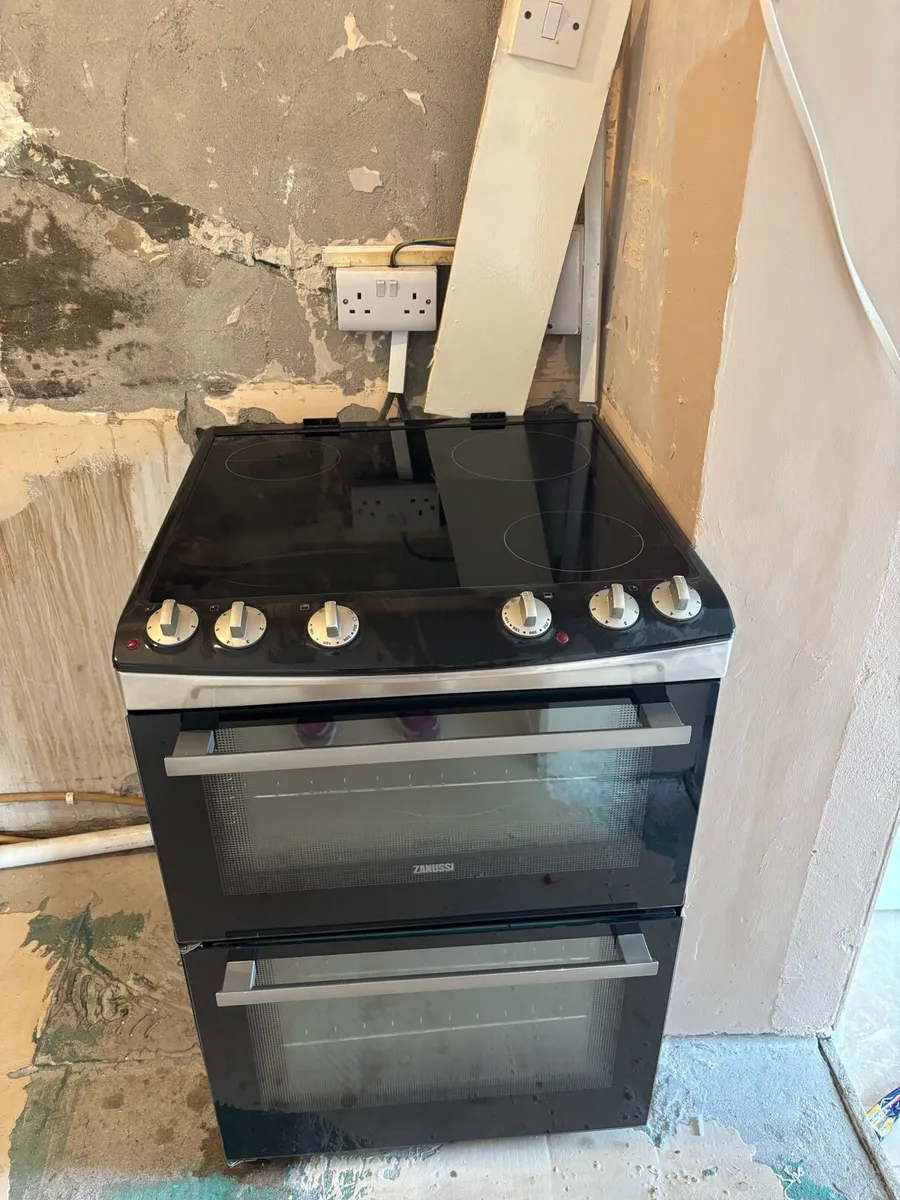 Double electric oven and hob - Image 2