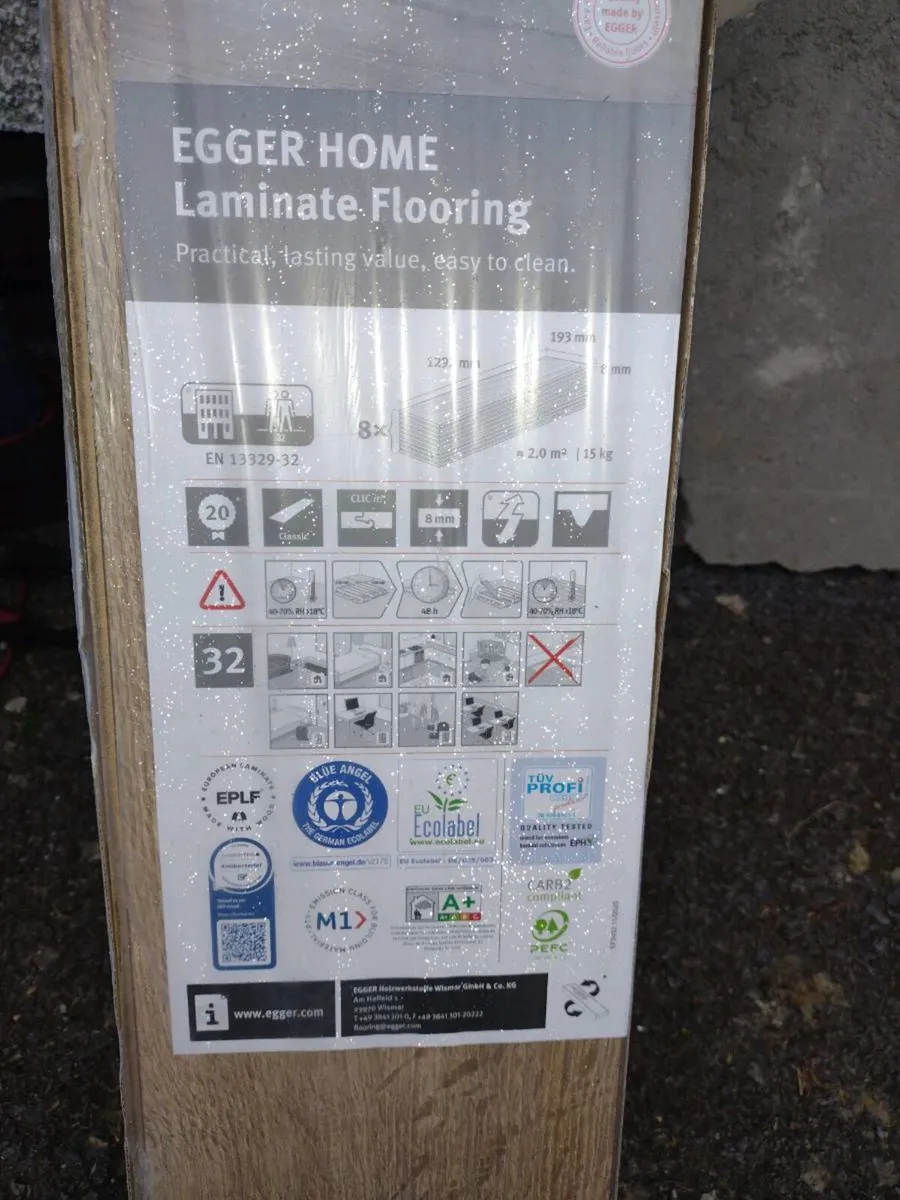 6 boxes brand new laminate wooden flooring - Image 1