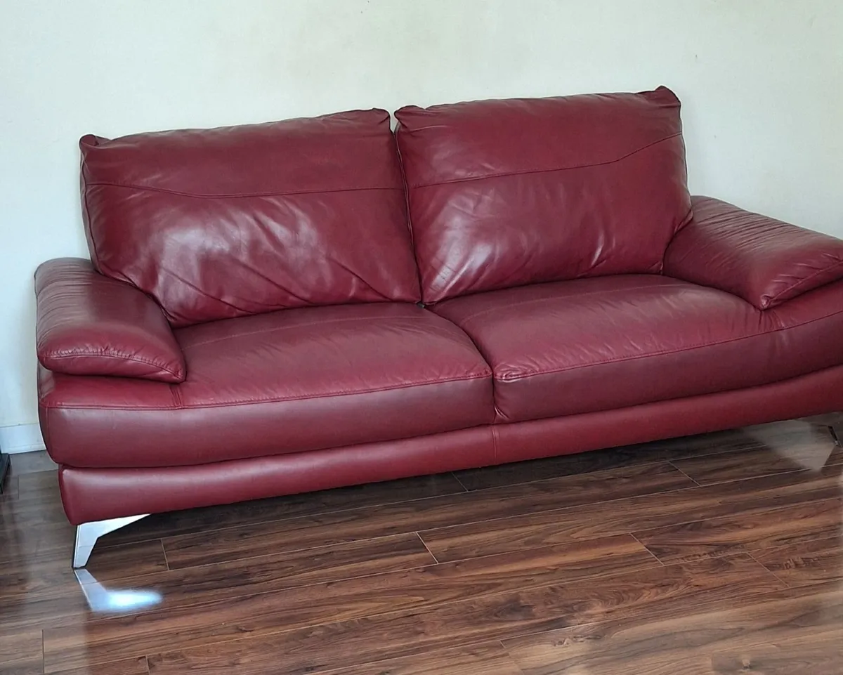 Sofa  3 seater red leather. - Image 1