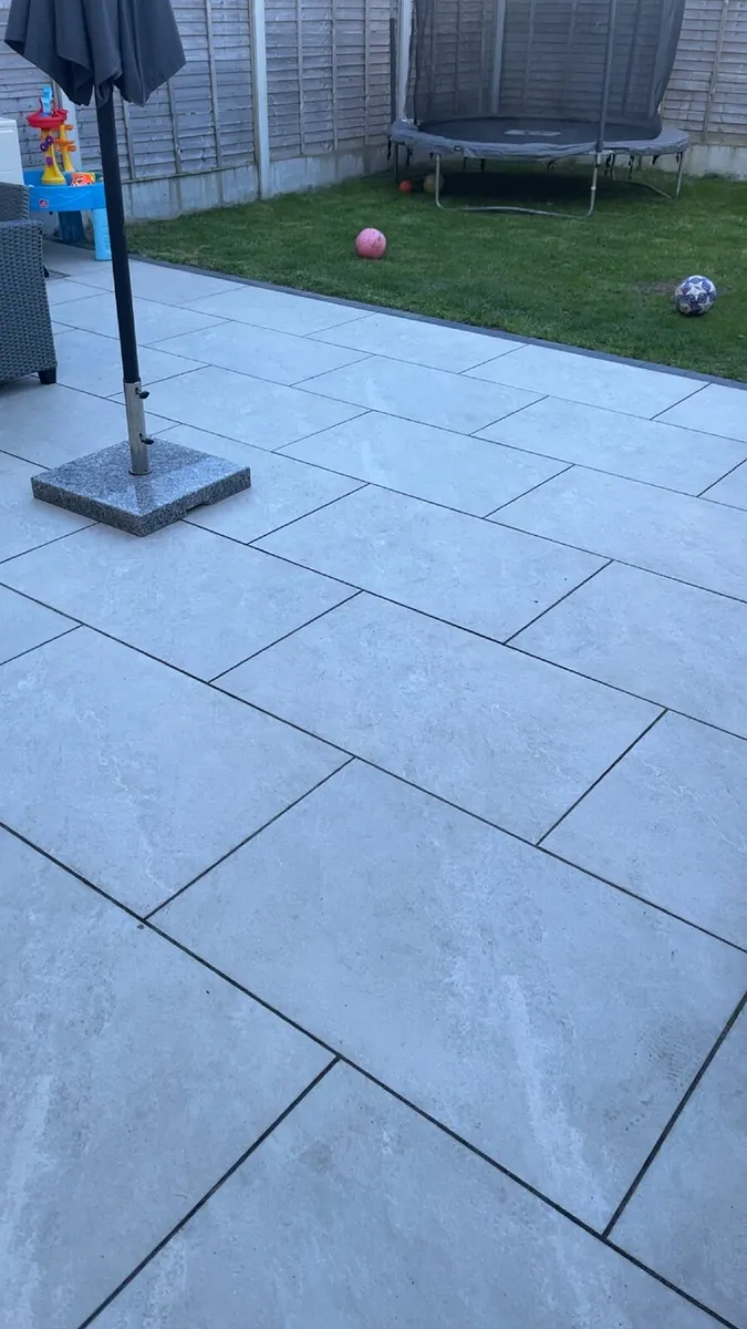 Porcelain garden tiles - Image 1