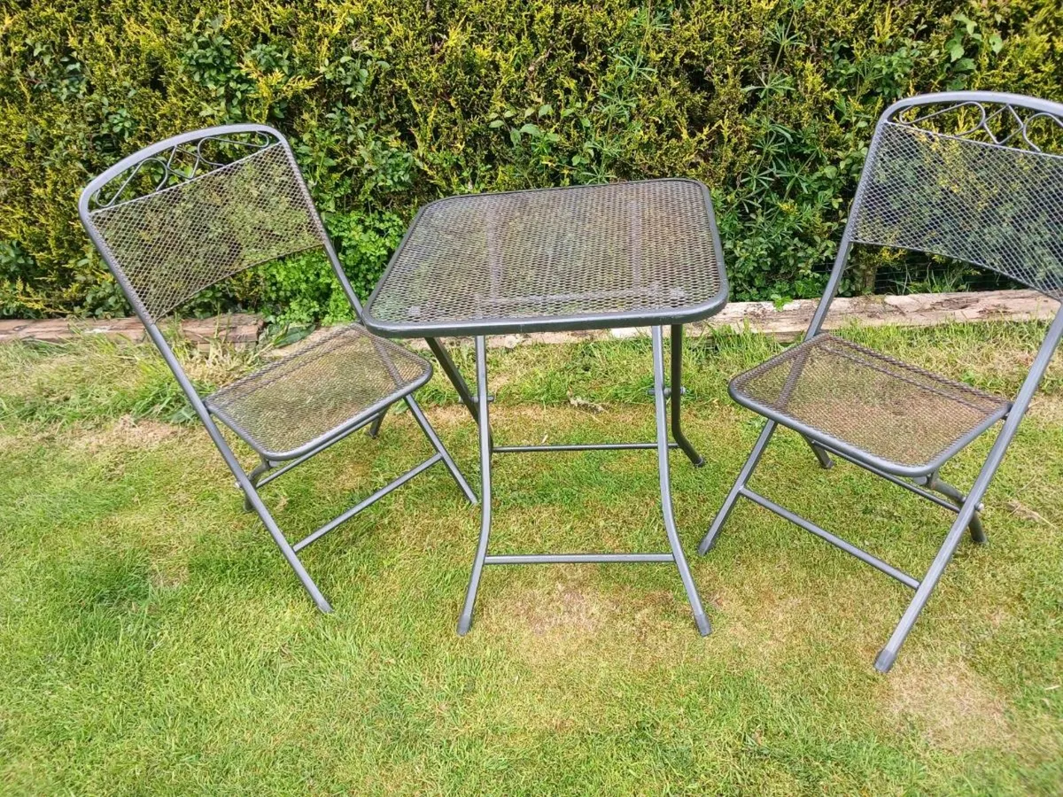 Metal bistro set - Image 1
