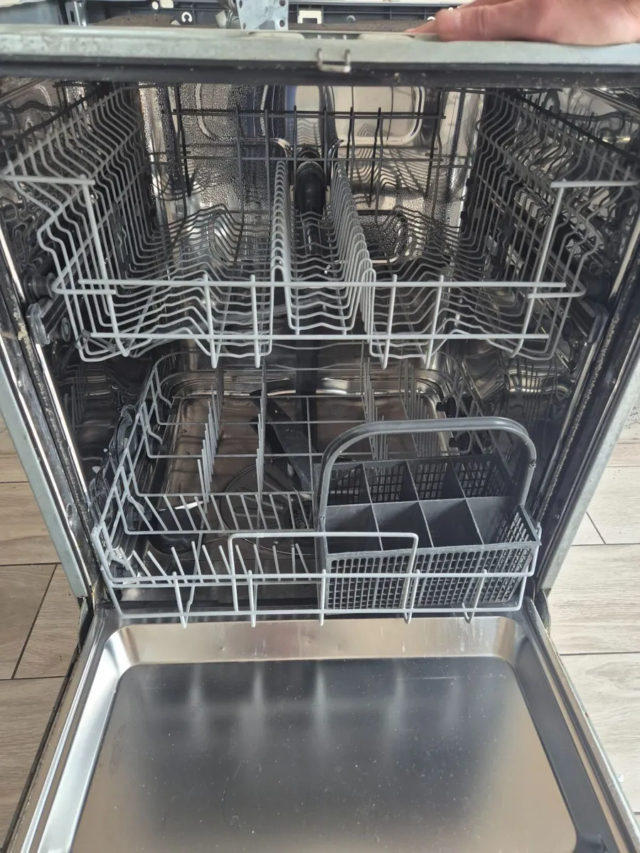 Dishwasher - Image 3