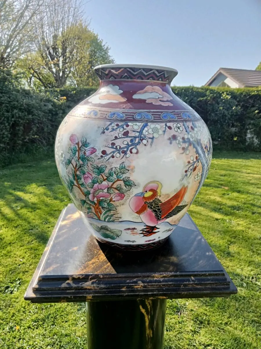 Large kutani vase - Image 2