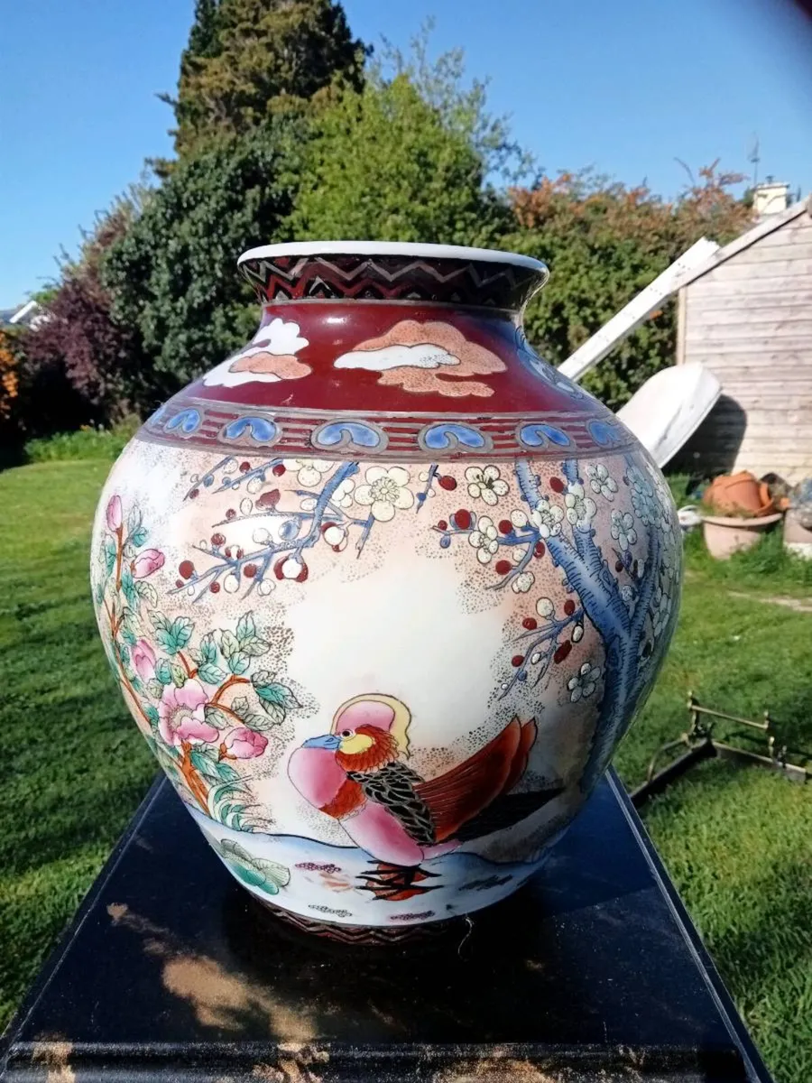 Large kutani vase - Image 4