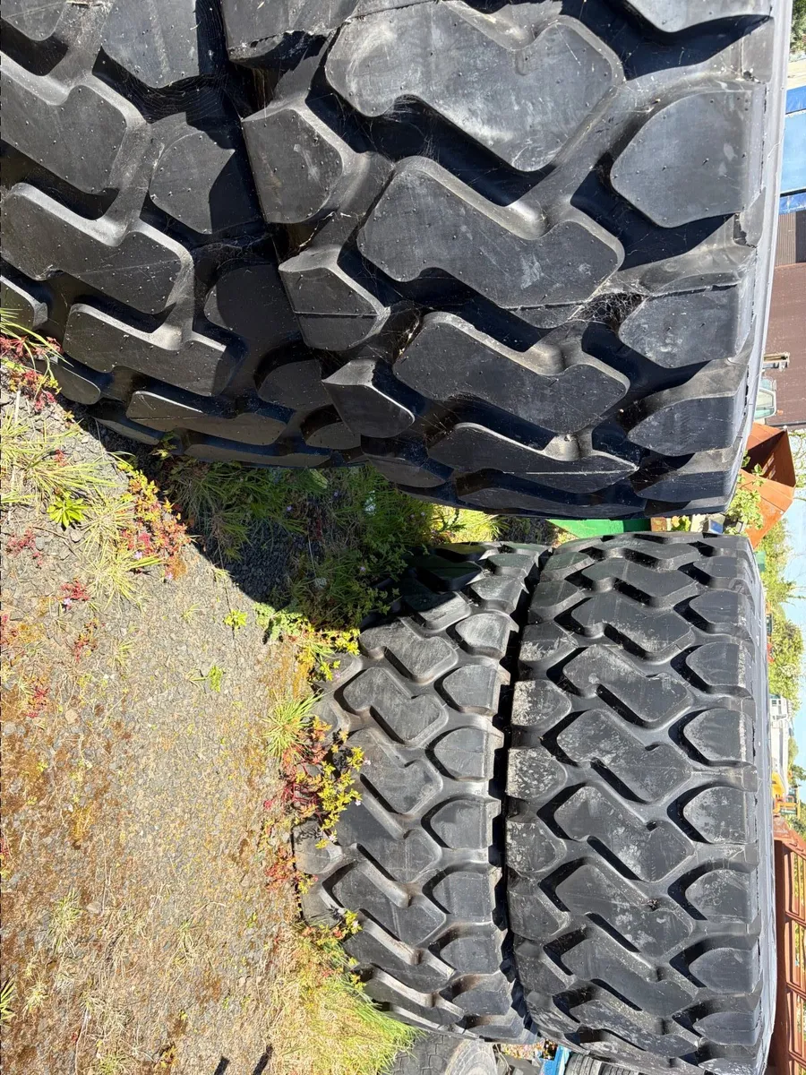 Dump truck tyres - Image 1