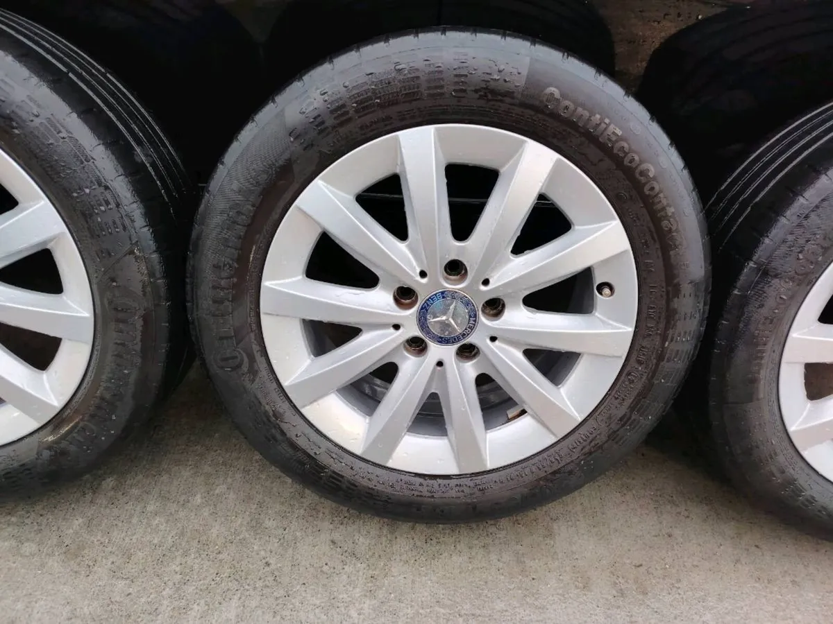 Mercedes alloy wheels - Image 3