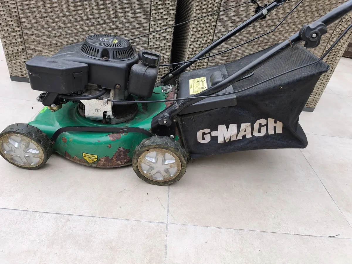 Lawnmower for repair or parts - Image 4