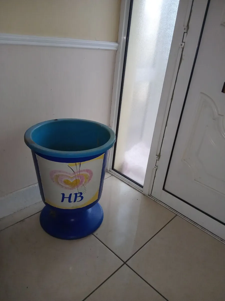 VINTAGE HB ICE CREAM BIN