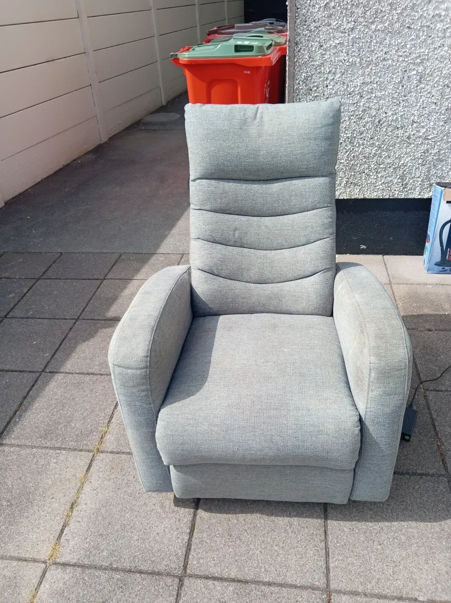Armchair Electric Recliner - Image 1