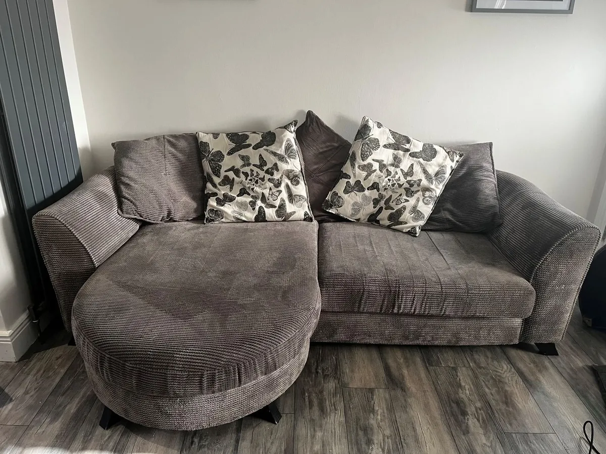 4 Seater Sofa- Right Hand Facing – Smoke-Free Home - Image 1