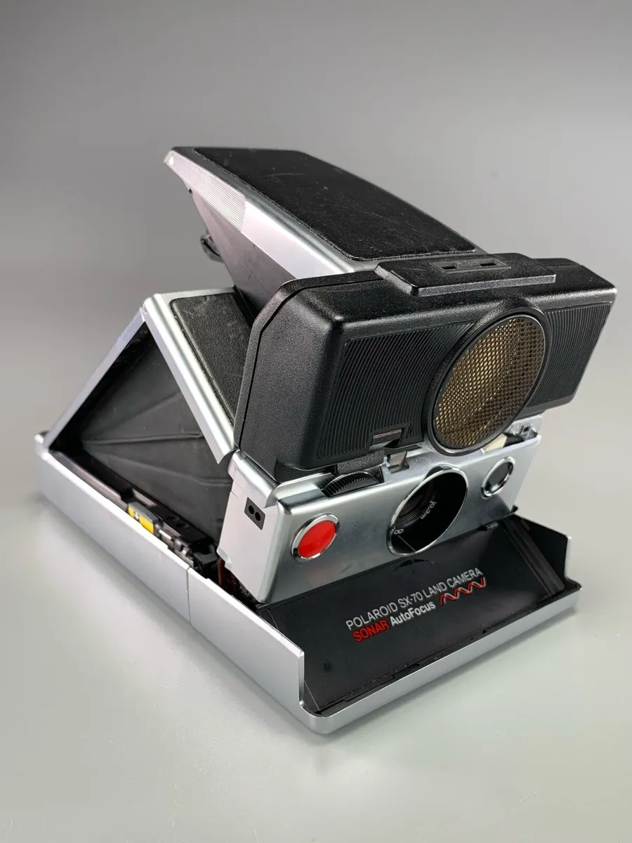 Polaroid sx70 with flash - Image 2