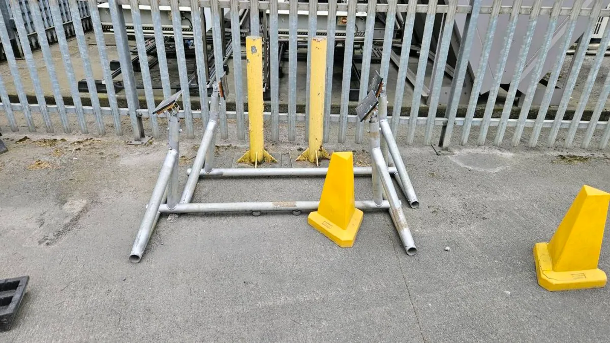 Boat stands - Image 2
