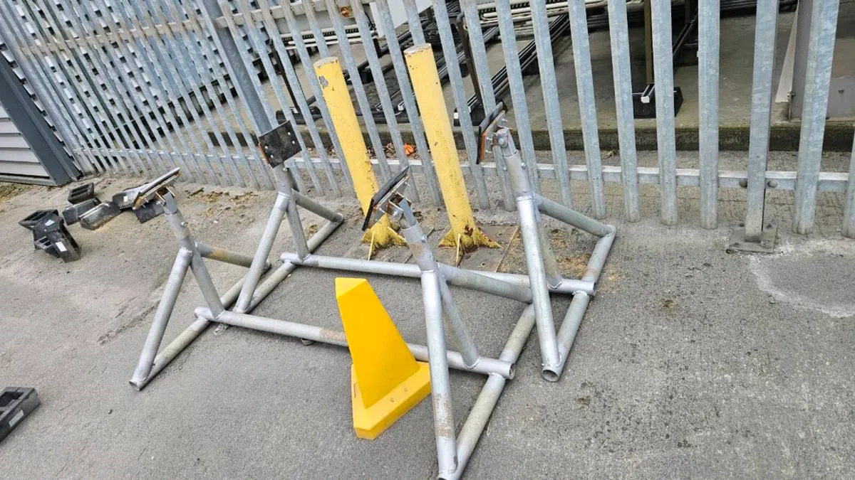 Boat stands - Image 3