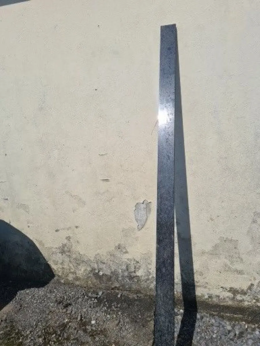 Black marble (1) length of 227cm x 10cmx3cm