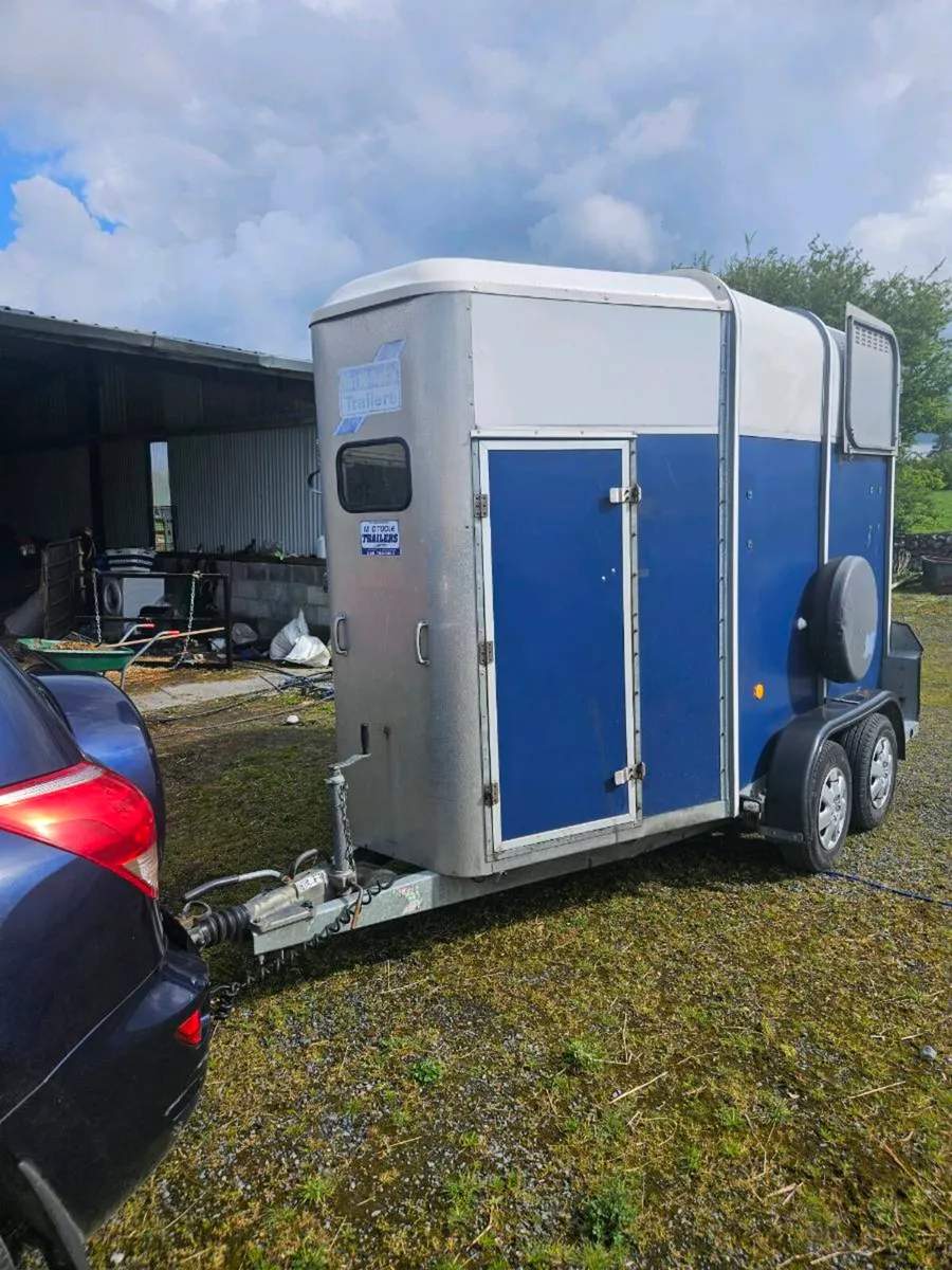 Horse box - Image 2
